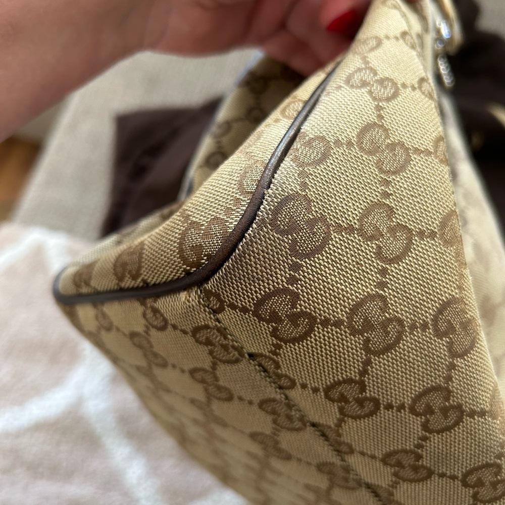 Gucci Bag - Picture 8 of 12